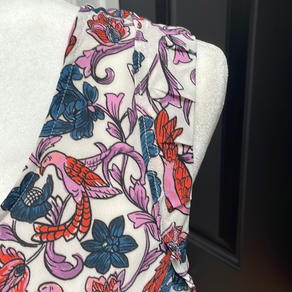 Daniel Rainn | Kena Sleeveless Top - Picture 3 of 6